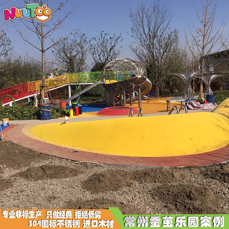 想要投資戶外兒童游樂場，了解戶外兒童游樂設(shè)備報價是必然的