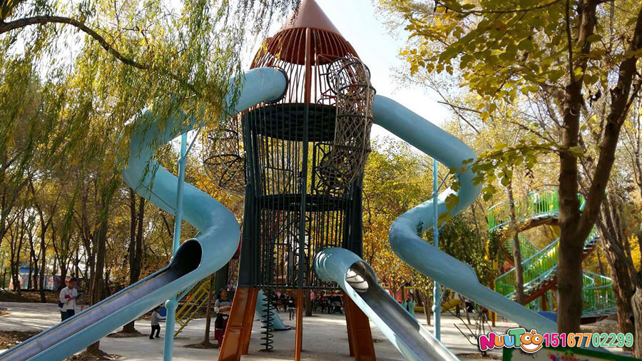 幼兒園滑梯包含哪些特點(diǎn)？有以下幾點(diǎn)