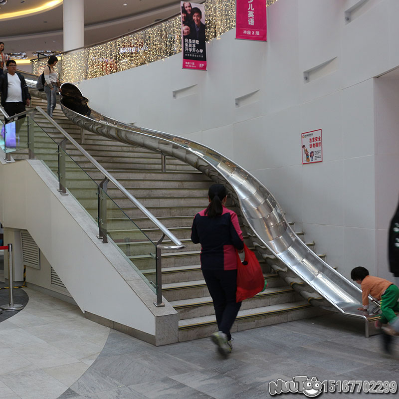 不銹鋼滑梯未來市場發(fā)展會怎樣？